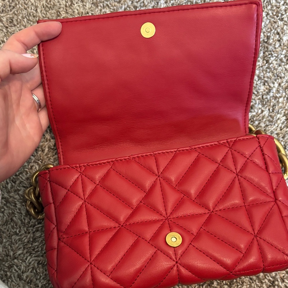 Zara Red Quilted Shoulder Bag with Gold Chain - Picture 2 of 6